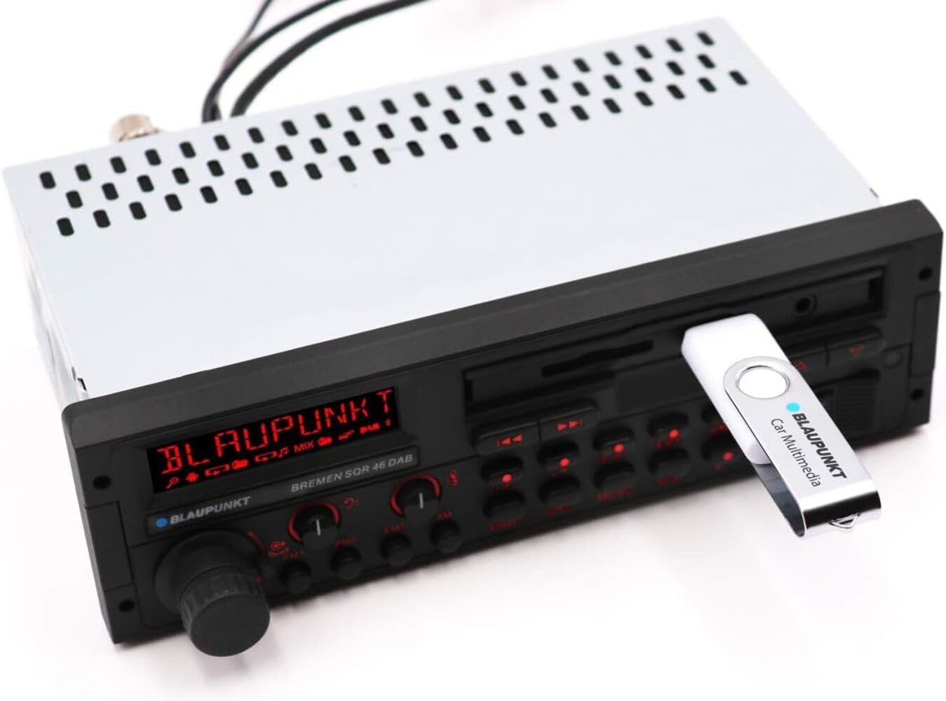 Blaupunkt Bremen SQR 46 DAB Retro Autoradio: Bluetooth, DAB+, USB, Aux-In, 4x50W, Kurze Einbautiefe