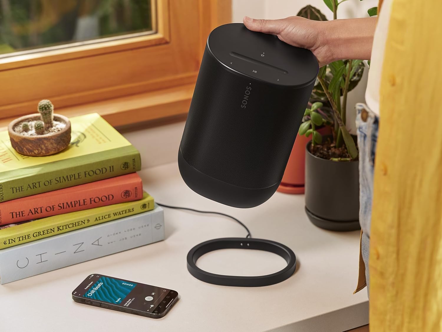 Sonos Move 2: Tragbarer WLAN Bluetooth Speaker, Alexa, 24h Akku
